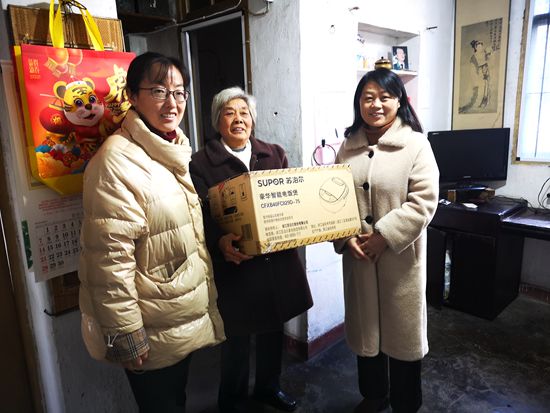 黃山旅校與龍北社區(qū)開展兌現(xiàn)“微心愿”活動