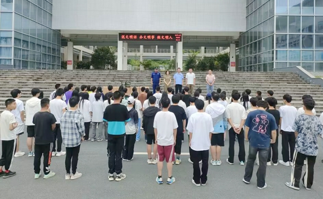 安全生產(chǎn)進校園，保駕護航守平安